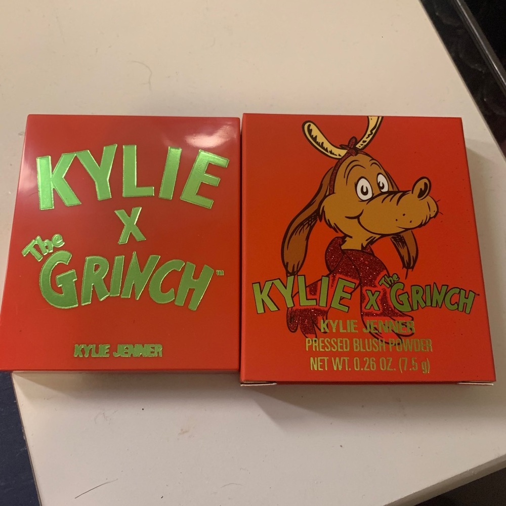 Kylie Cosmetics xThe Grinch Max the Reindeer Blush